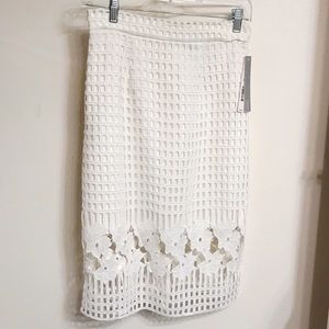 NWT Aqua Capsule Beautiful White Detailed Skirt